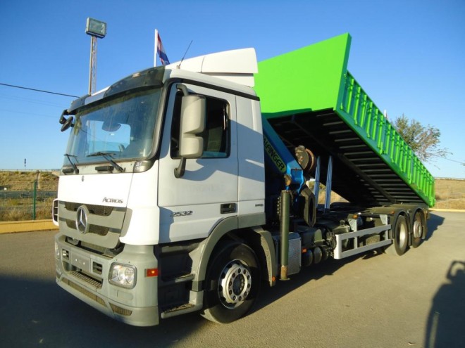 MERCEDES ACTROS 2532-CAMION GRUA Mercedes