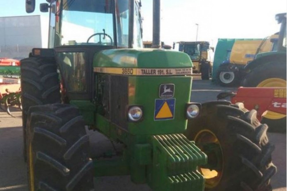 Tractor John Deere 3650
