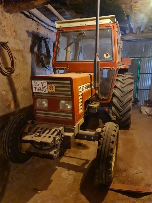 Se vende tractor FIAT 8066 Fiat