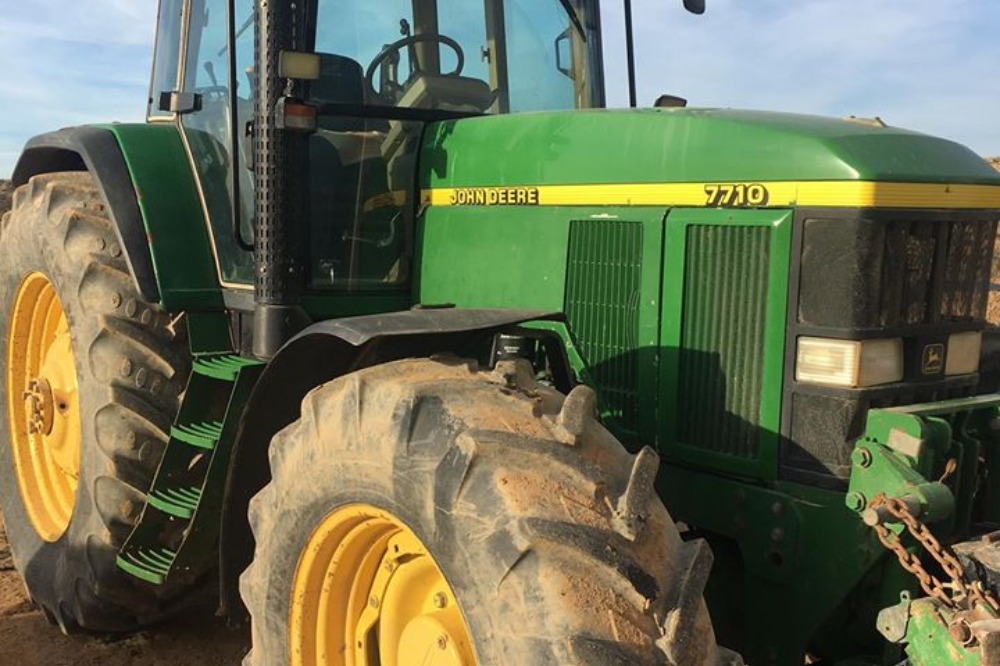 Venta de TRACTOR JOHN DEERE 7710 segunda mano en Teruel de - :: Agrónomis,  compra-venta de maquinaria agrícola de segunda mano y nueva