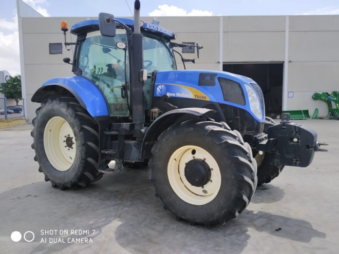 NEW HOLLAND T6090