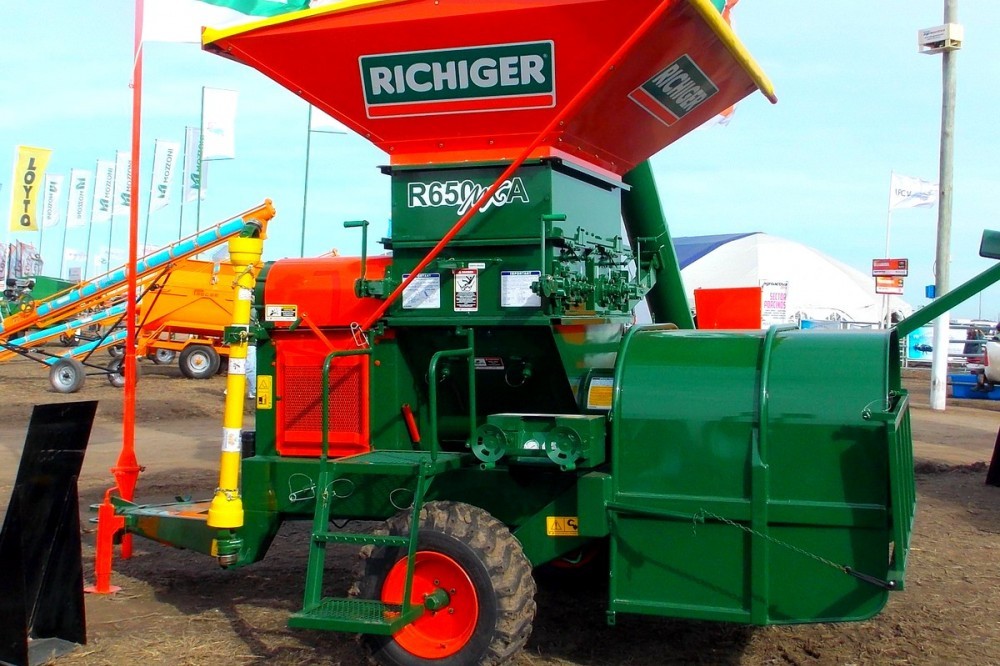 Embolsadora quebradora de grano seco y húmedo Richiger R650MXA, de 6 pies Richiger