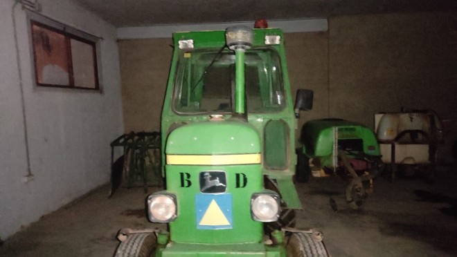 Tractor John Dere 2135 John deere