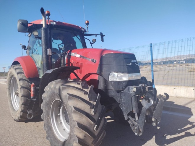 SE VENDE CASE IH 165