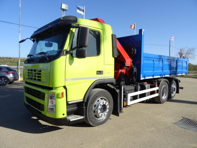 VOLVO FM 440-CAMION GRUA