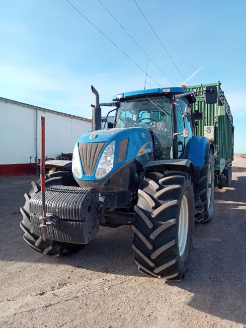 NEW HOLLAND T7040