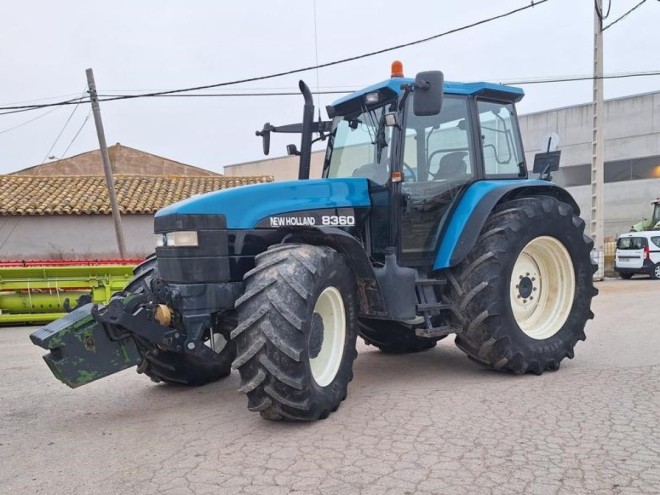 TRACTOR NEW HOLLAND 8360 DT New holland