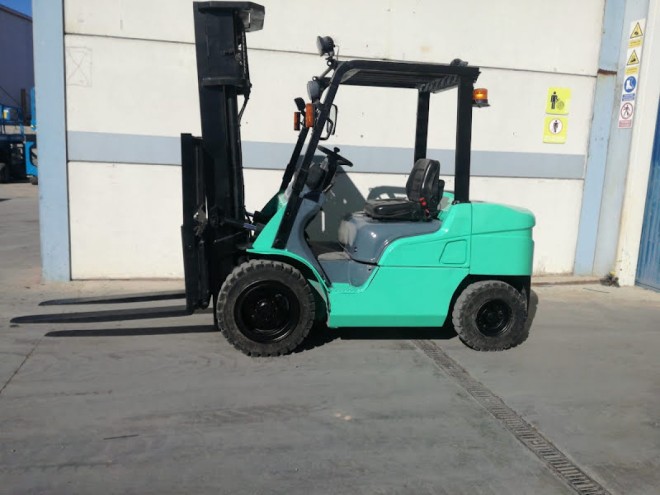 CARRETILLA ELEVADORA MITSUBISHI FD30NT-MC