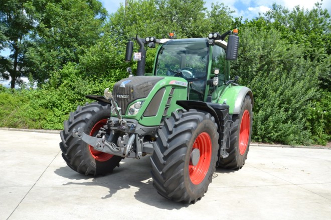 TRACTOR FENDT 724