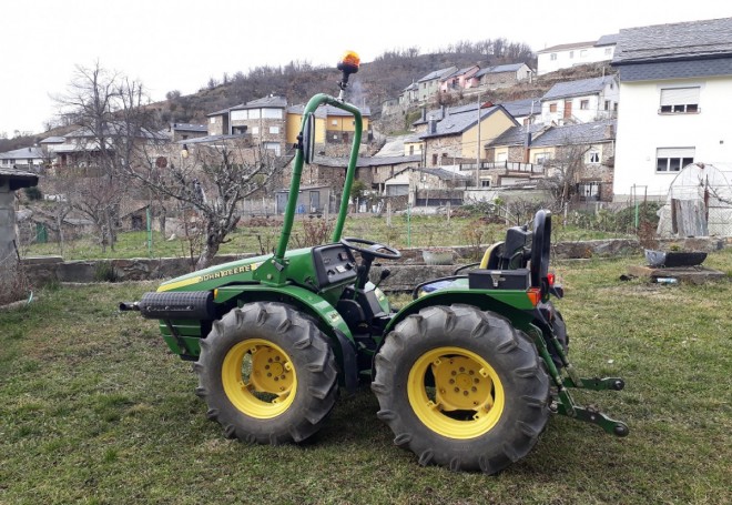 Particular vende Tractor John Deere Milenio 30A John deere