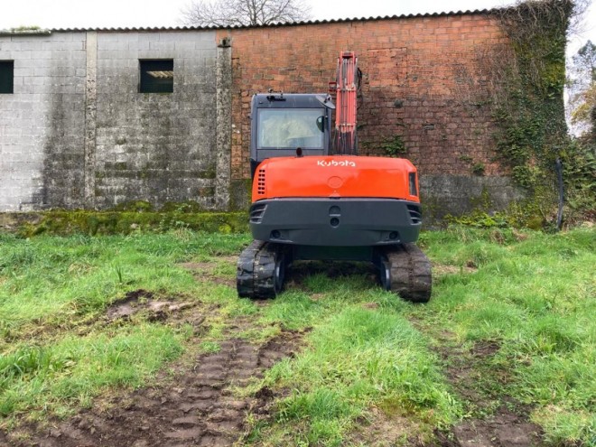 Kubota kx080 año 2012 y 4600 horas