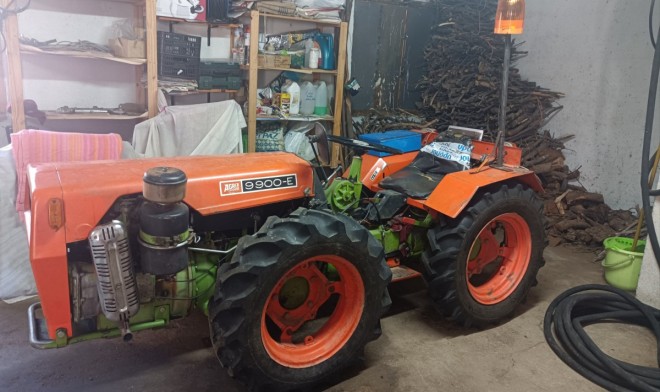 VENDO TRACTOR AGRIA 9900-E 