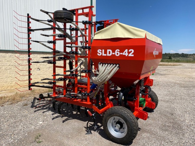 Sembradora SLD-R 600-4-42