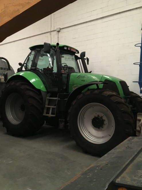 Tractor DEUTZ-FAHR AGROTRON 260