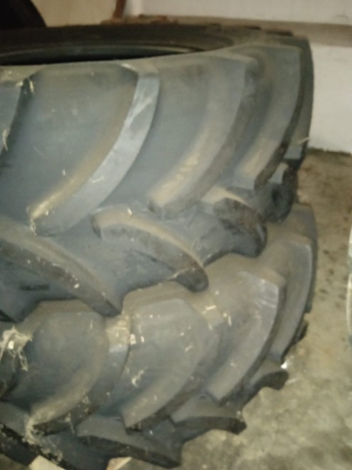 540/65R30 Vredestein