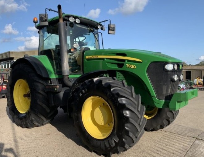 TRACTOR JOHN DEERE 7930 John deere