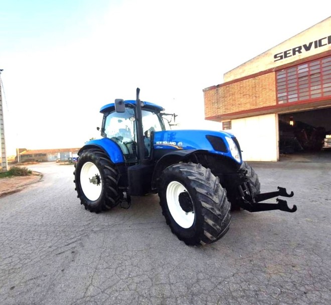 TRACTOR NEW HOLLAND T7250
