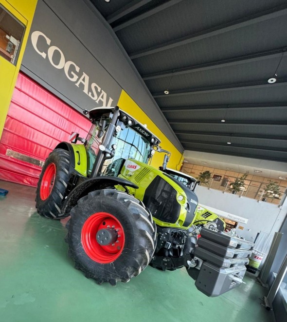 CLAAS AXION 850