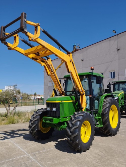 JOHN DEERE 6310 CON PALA TENIAS B3