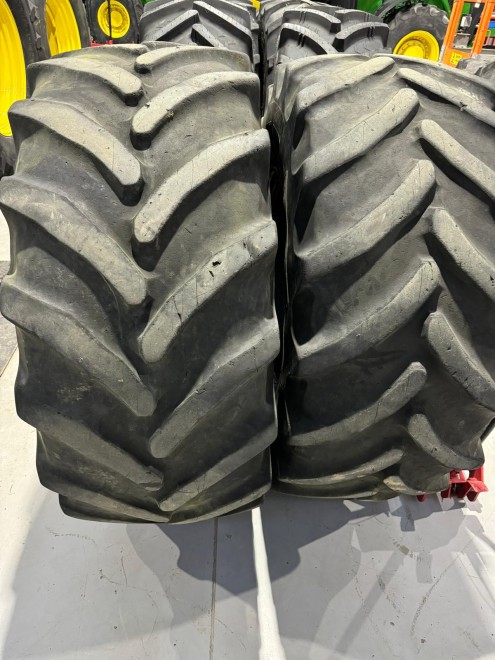 2 RUEDAS / CUBIERTAS PIRELLI 600/70R30 AL 20? DE VIDA