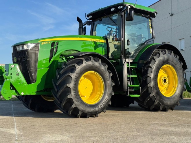 JOHN DEERE 8370R John deere