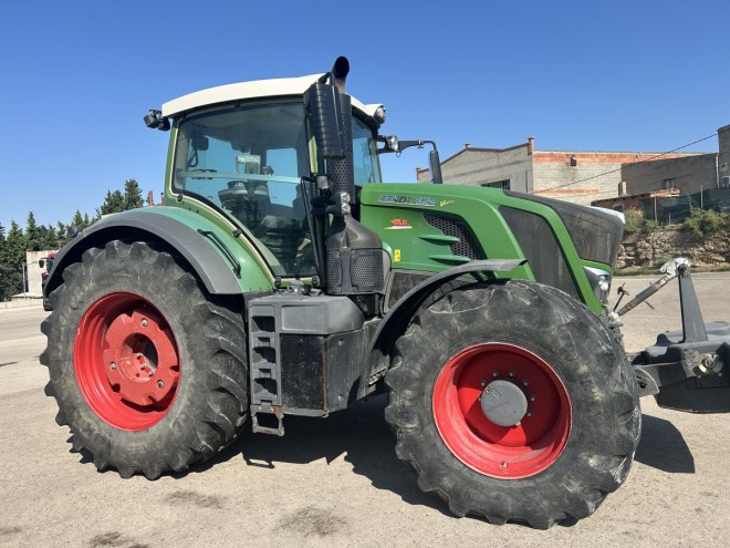 TRACTOR FENDT 824 PROFI