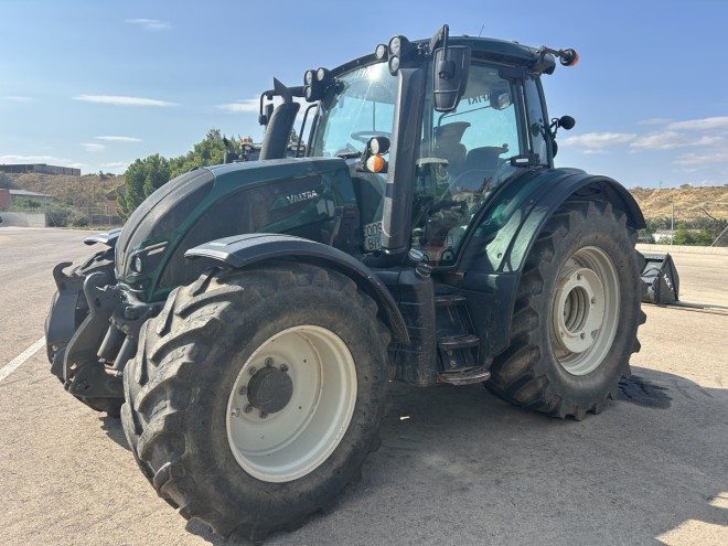TRACTOR VALTRA N154E