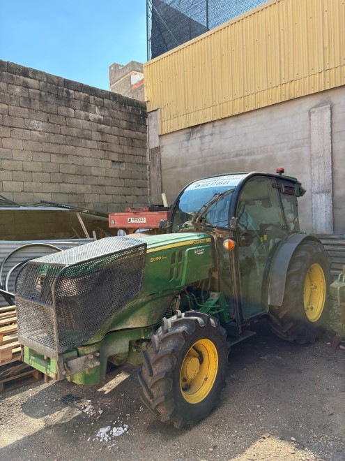 JOHN DEERE - 5090 GL John deere