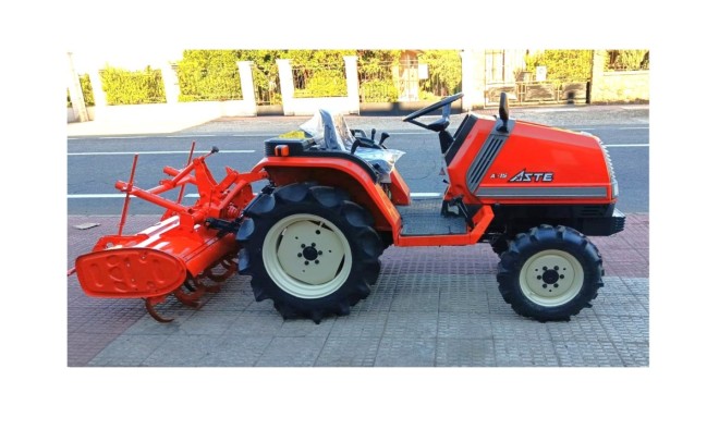 KUBOTA A1  15 DT. 4x4. 3 cilindros.