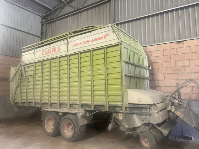 Remolque autocargador alfalfa Claas quantum 5500P