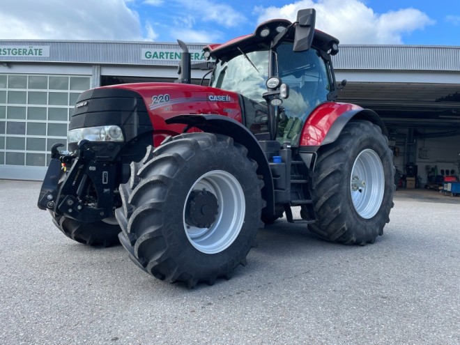 Case IH Puma 220 CVX  