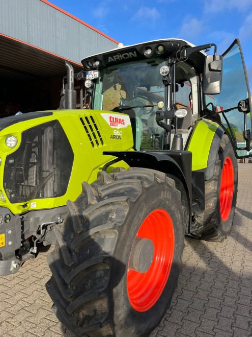 Claas ARION 660 CMATIC