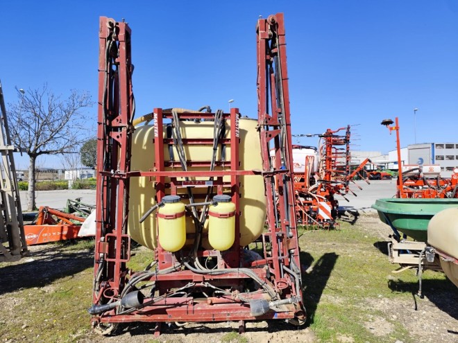 Pulverizador Hardi Master 1200L