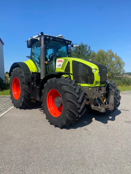 CLAAS Axion 930