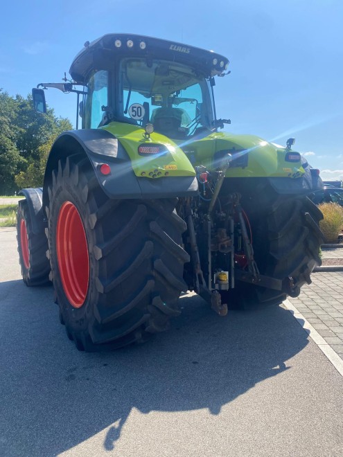 CLAAS Axion 930 