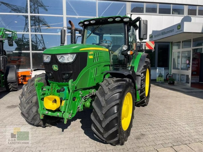John Deere 6135R