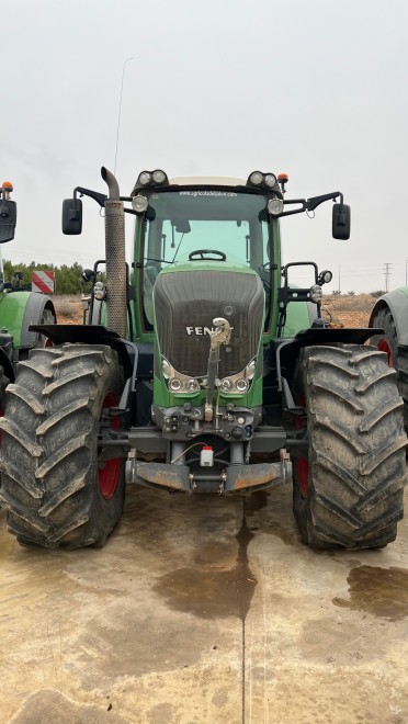 FENDT 824 VARIO