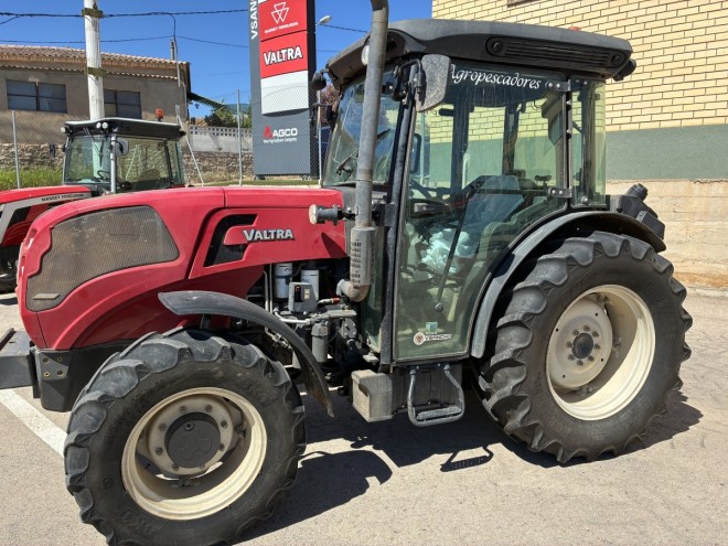 TRACTOR VALTRA F 105 S (0011)