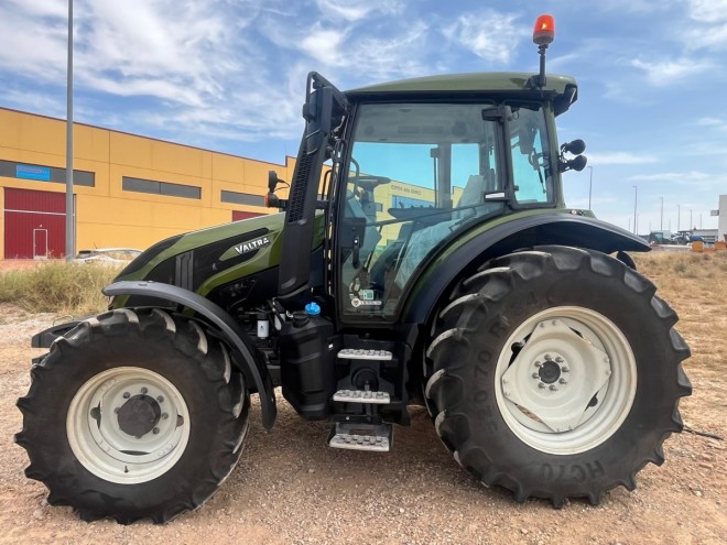 VALTRA G 135 A (9025) Valtra